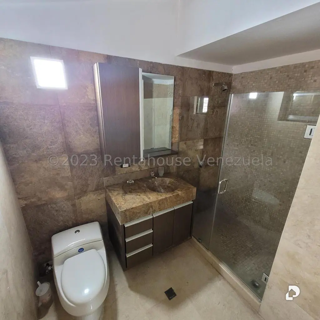 Casa en Cumbres de Curumo, Caracas – 21