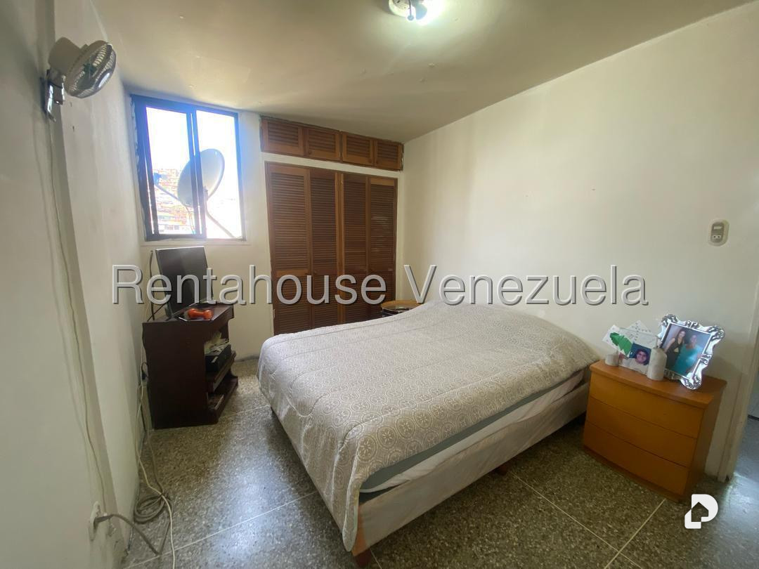Apartamento en Petare, Caracas – 14