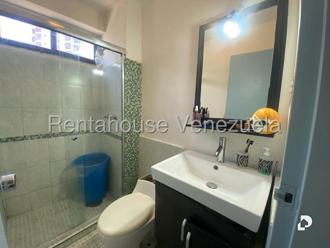 Apartamento en Petare, Caracas – 15