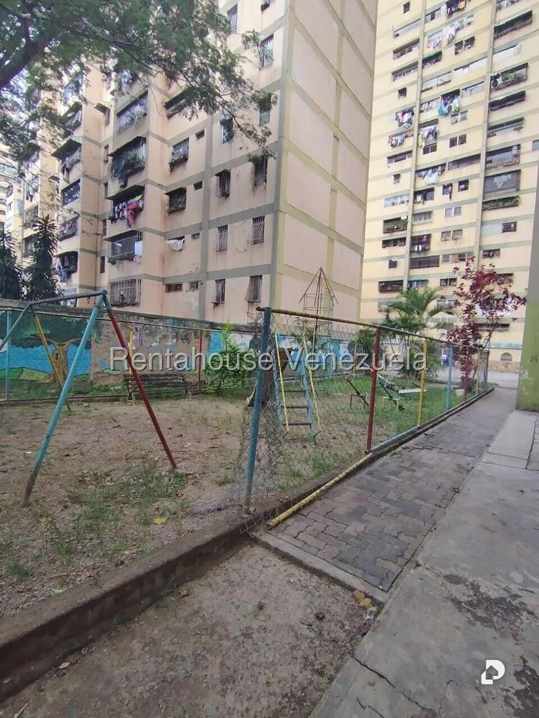 Apartamento en Caricuao, Caracas – 18