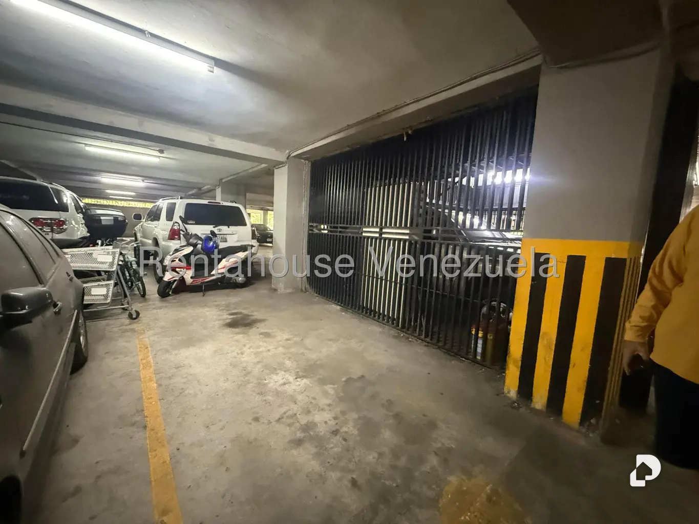 Apartamento en El Cigarral, Caracas – 23