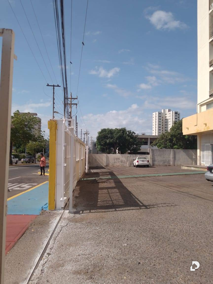 Commercial space in Avenida El Milagro, Maracaibo – 6