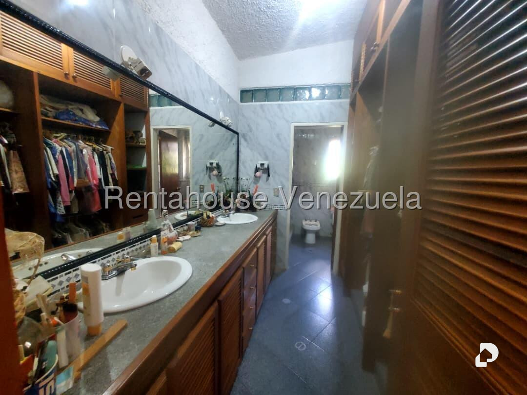 Casa en El Hatillo, Caracas – 30