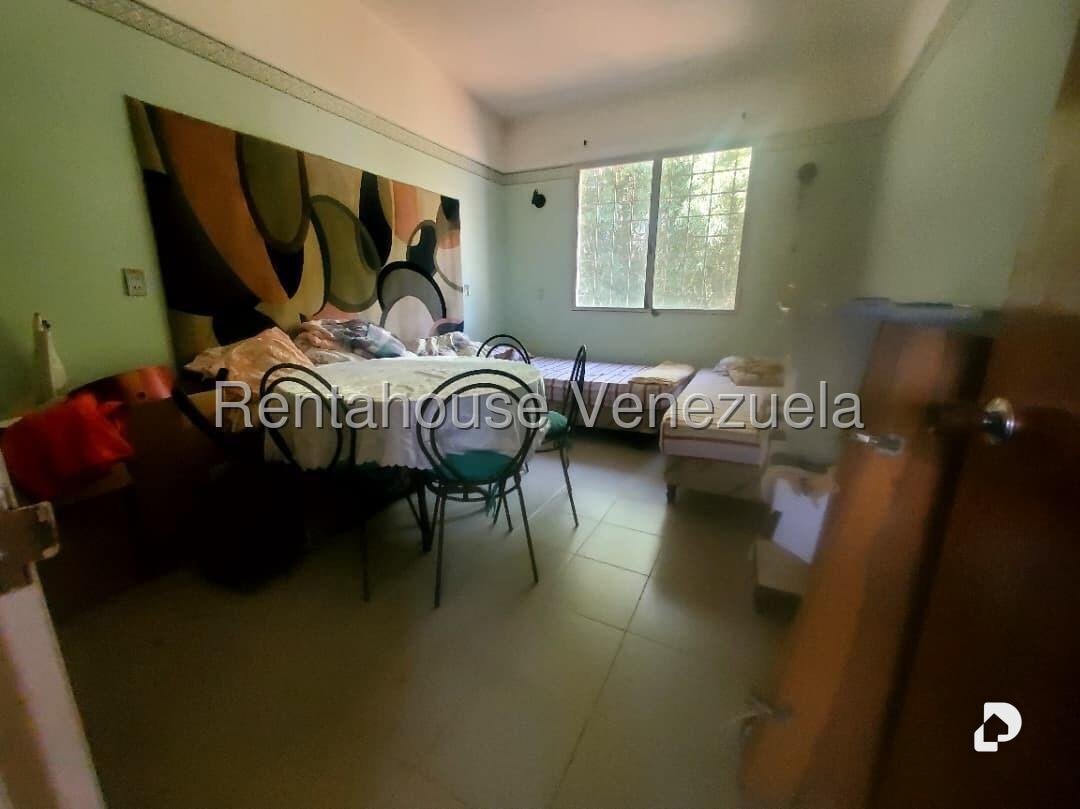 Casa en El Hatillo, Caracas – 54