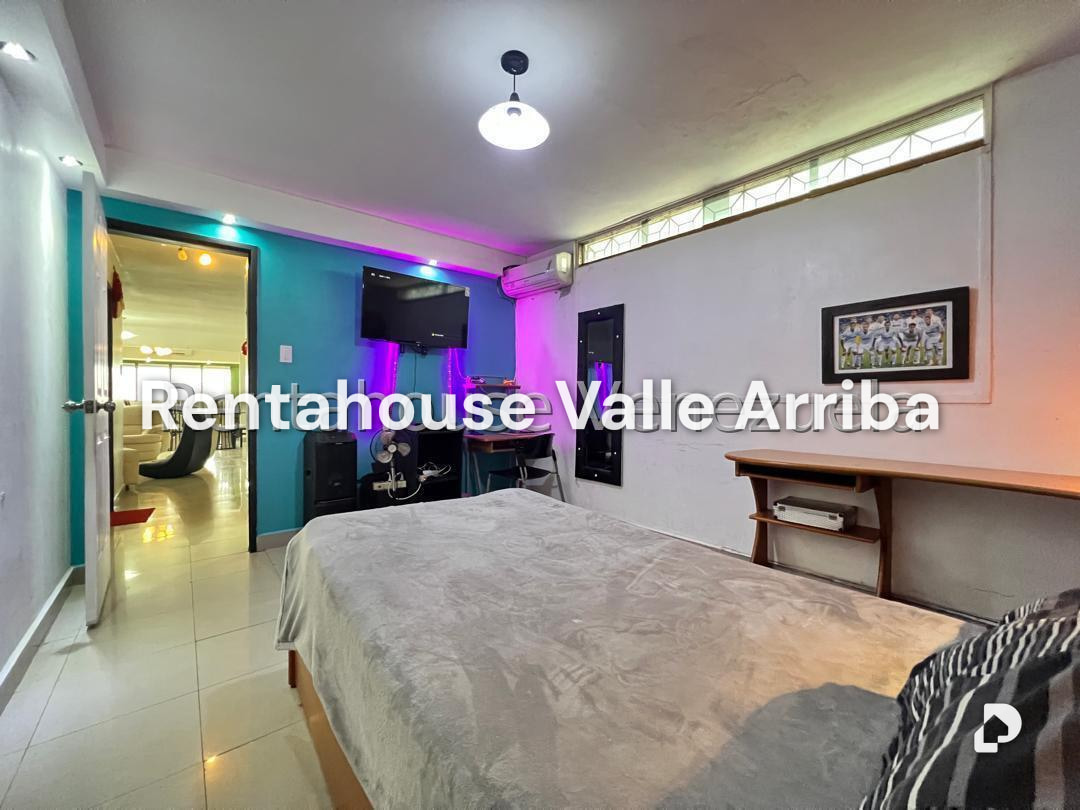 Apartamento en Los Chaguaramos, Caracas – 16