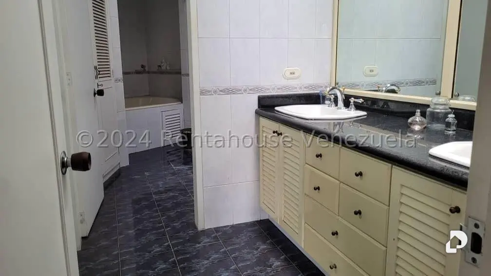 Apartamento en Cumbres de Curumo, Caracas – 29