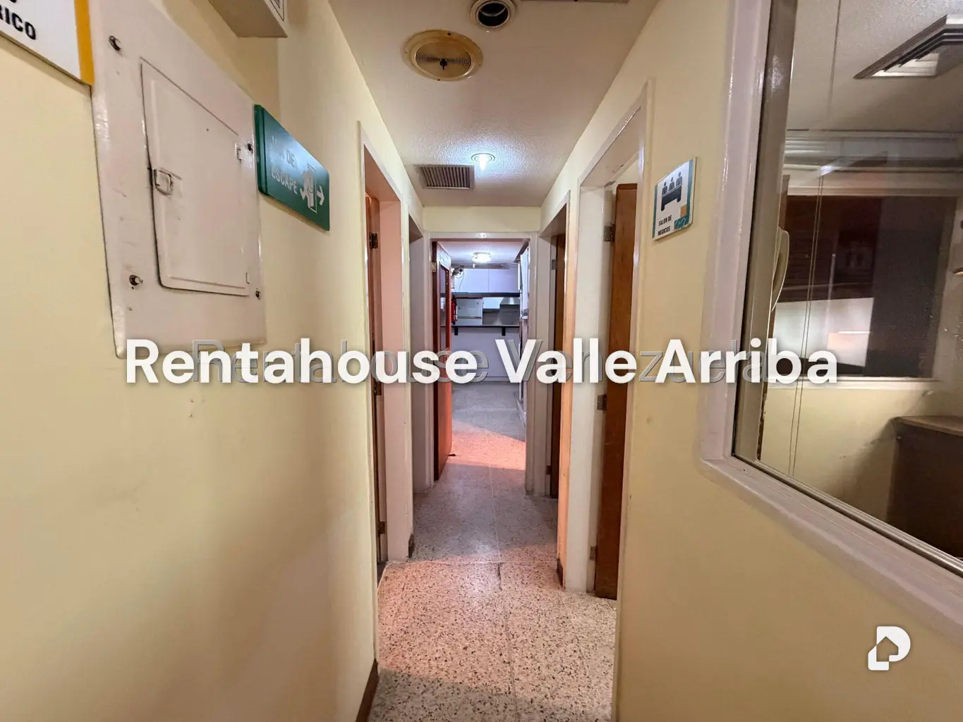 Local comercial en Bello Monte, Caracas – 5