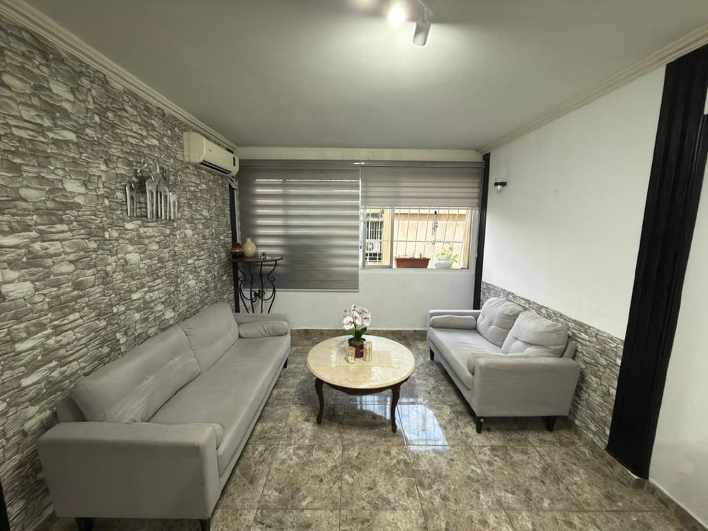 Apartamento en Av. Bolívar Norte, Valencia - 1