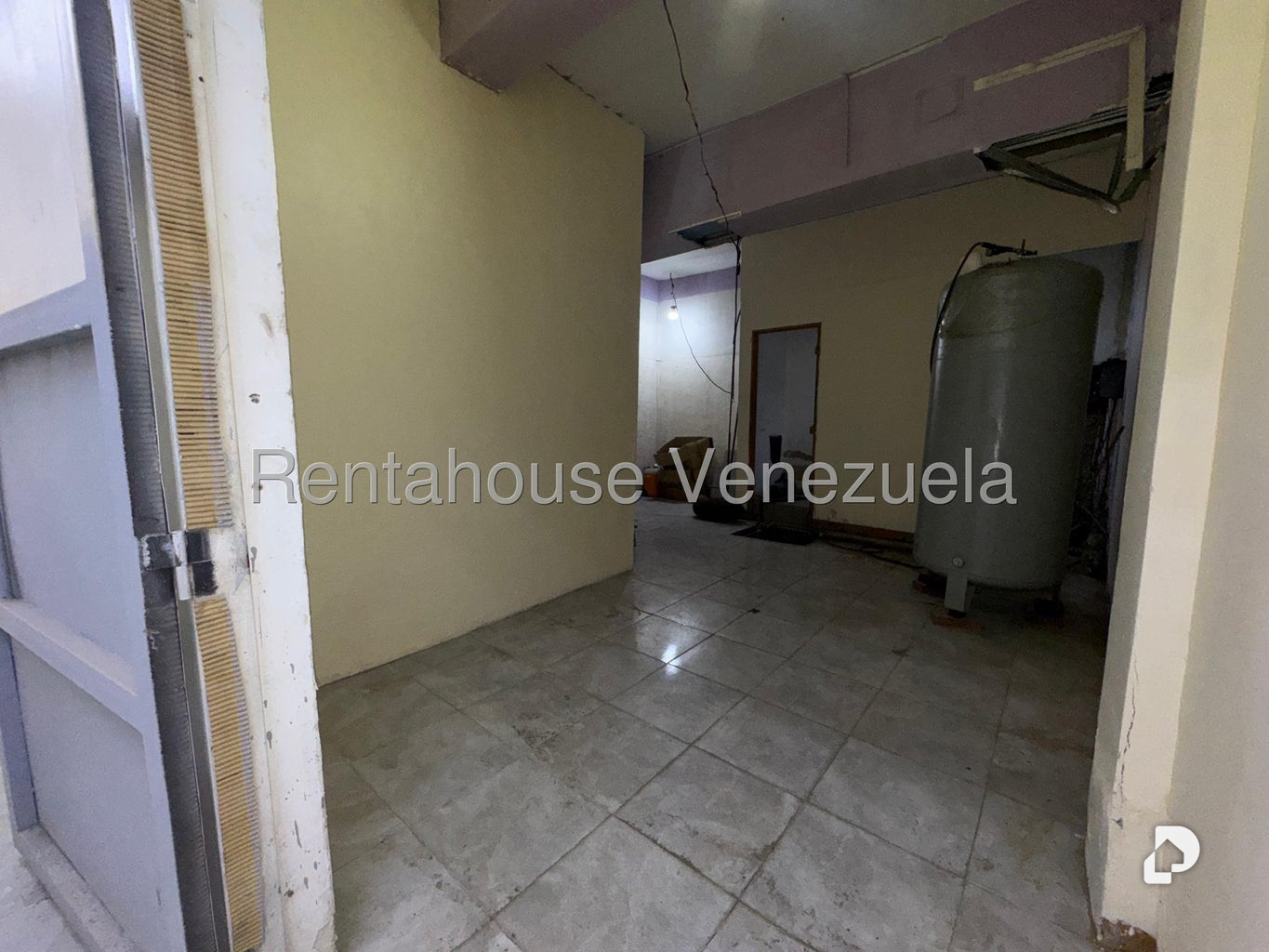 Local comercial en Catia, Caracas – 16