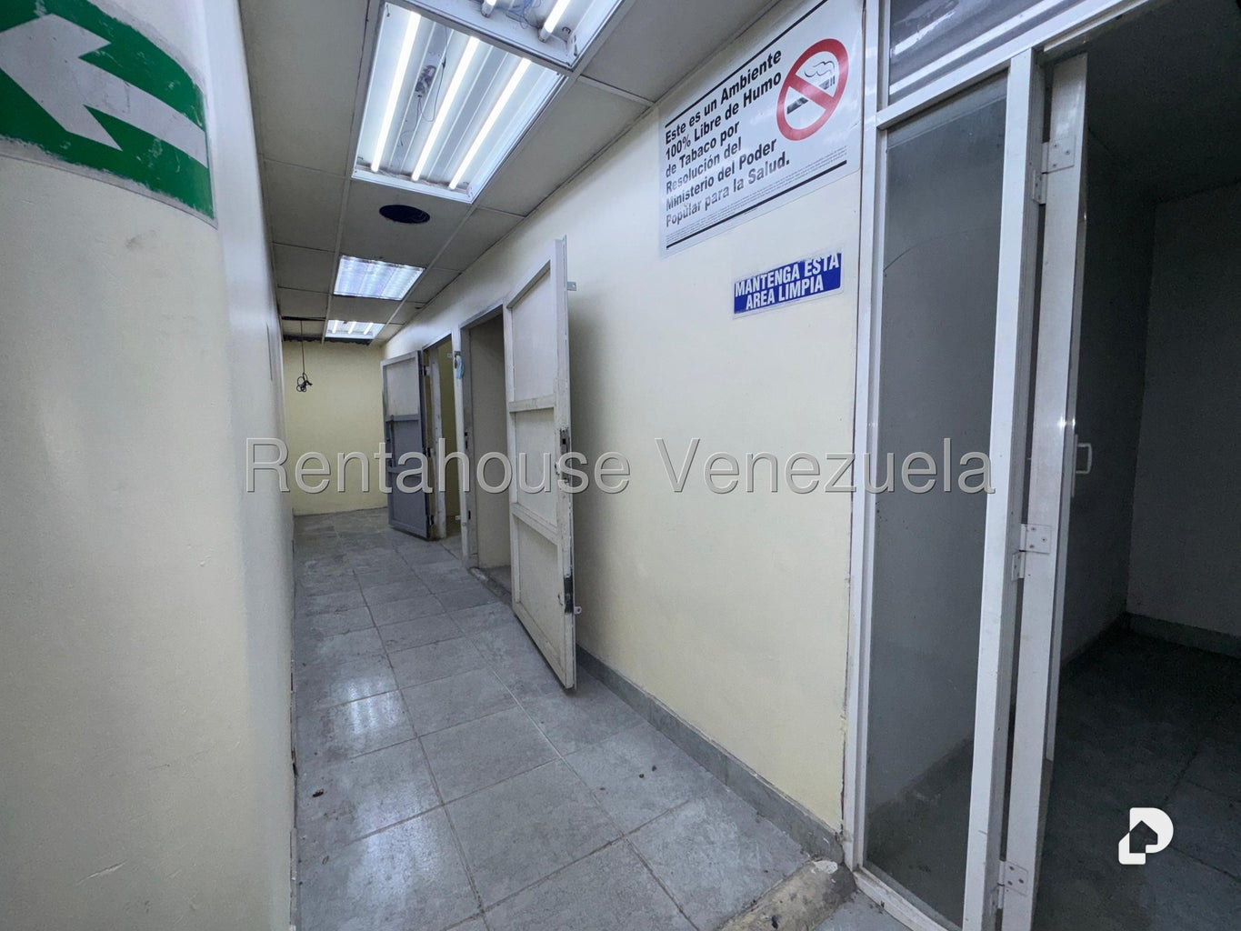 Local comercial en Catia, Caracas – 12