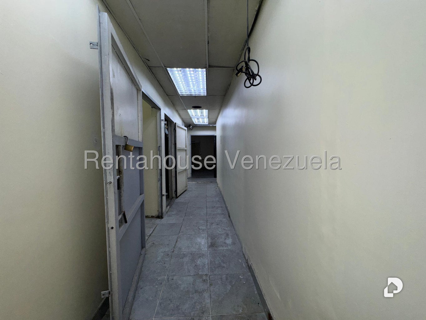 Local comercial en Catia, Caracas – 11