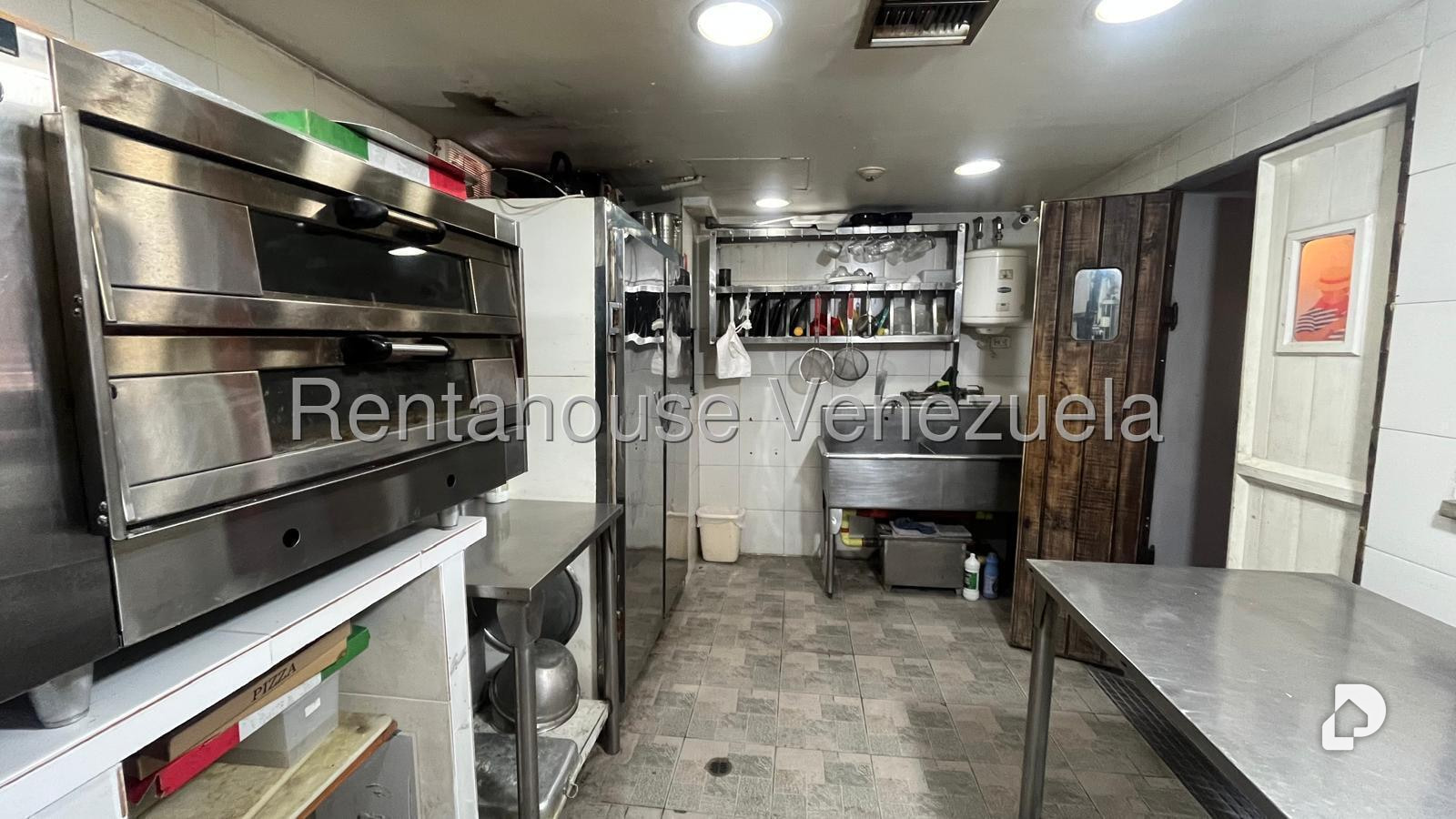 Local comercial en Los Samanes, Caracas – 3