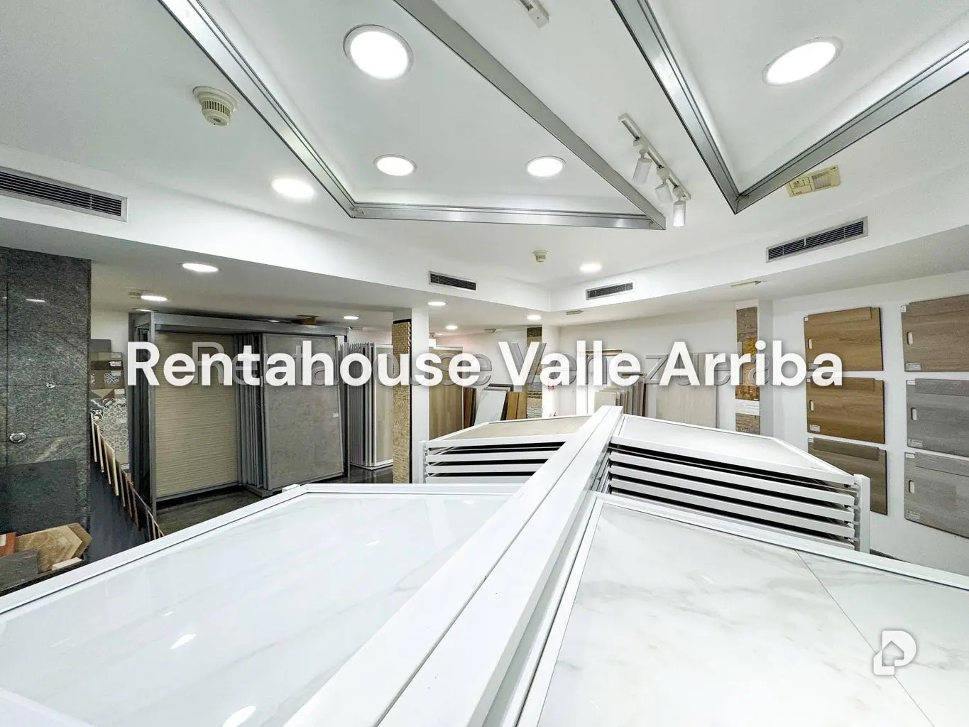 Local comercial en Altamira, Caracas – 13