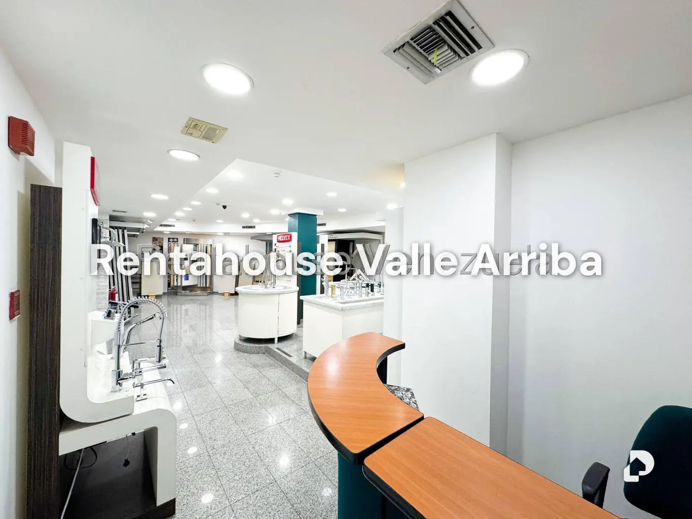 Local comercial en Altamira, Caracas – 24