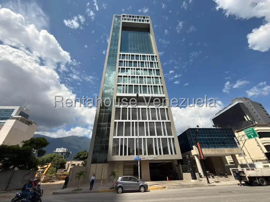 Oficina en Las Mercedes, Caracas - 1