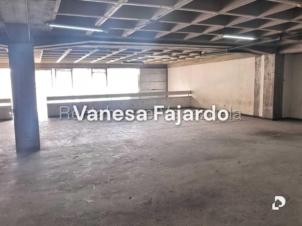 Local comercial en Catia, Caracas – 29