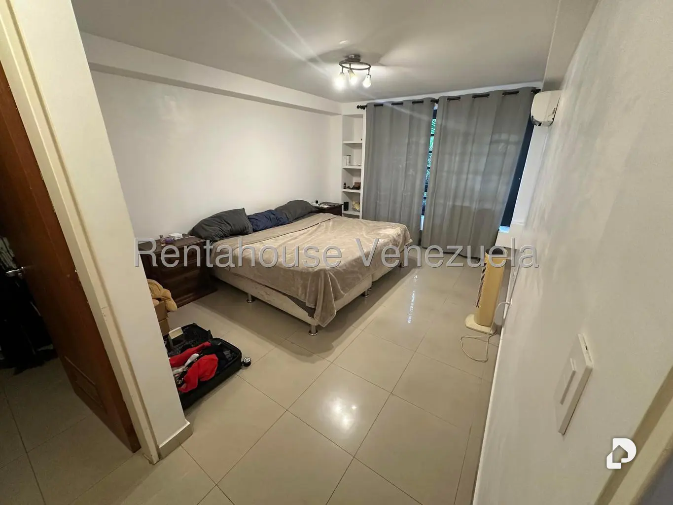 Apartamento en Loma Linda, Caracas – 13
