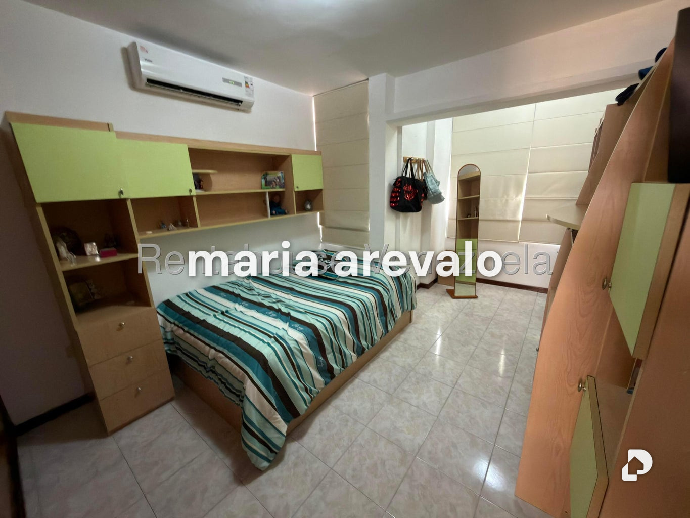 Casa en Alto Prado, Caracas – 30