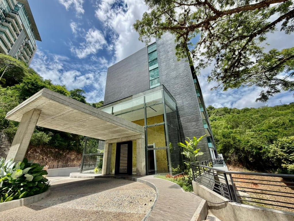 Apartamento en Las Mercedes, Caracas - 1