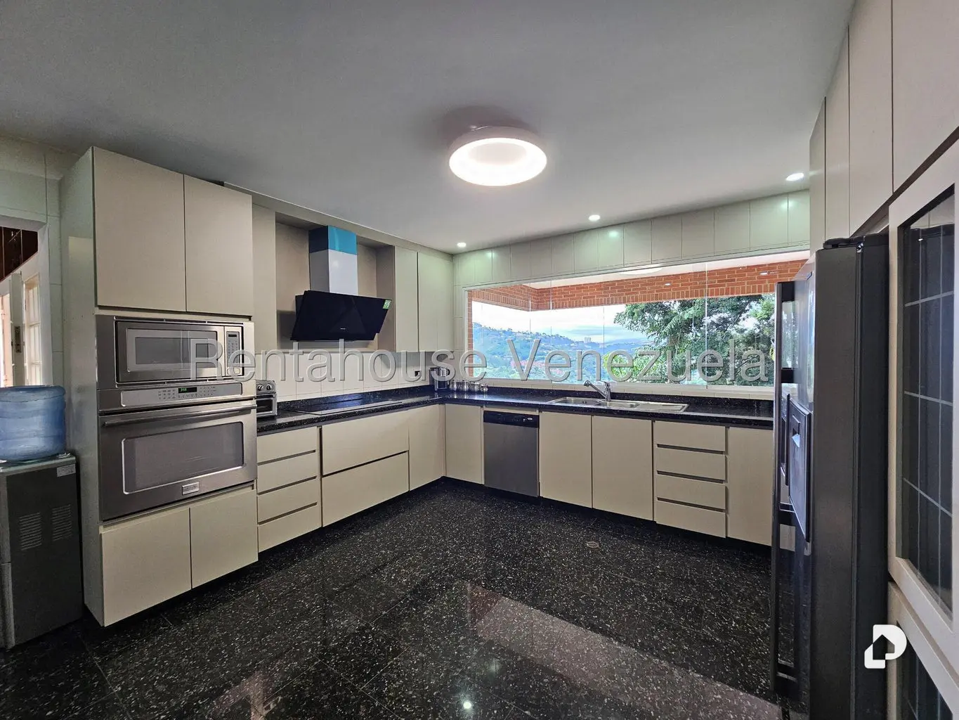 Casa en Macaracuay, Caracas – 11