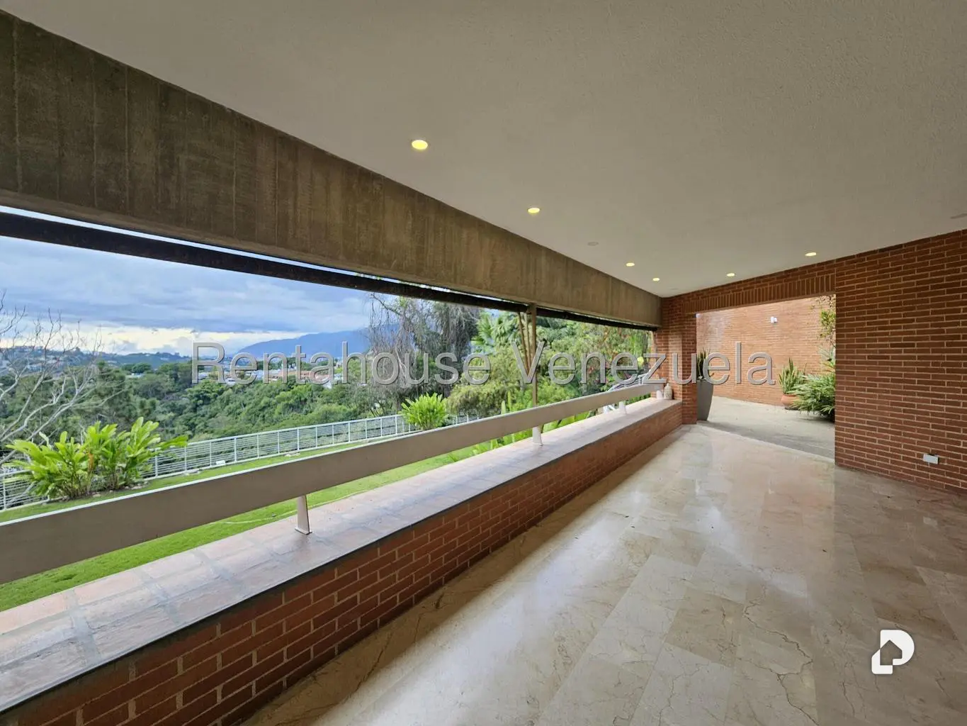 Casa en Macaracuay, Caracas – 30
