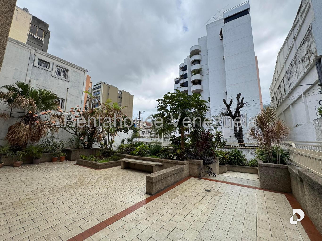 Apartamento en La Florida, Caracas – 3