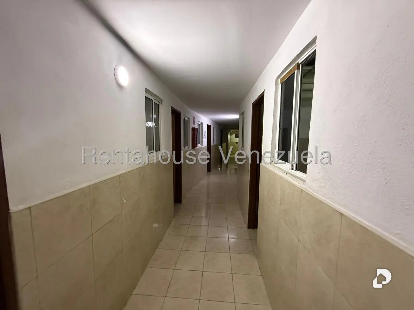 Terreno en Los Dos Caminos, Caracas – 4