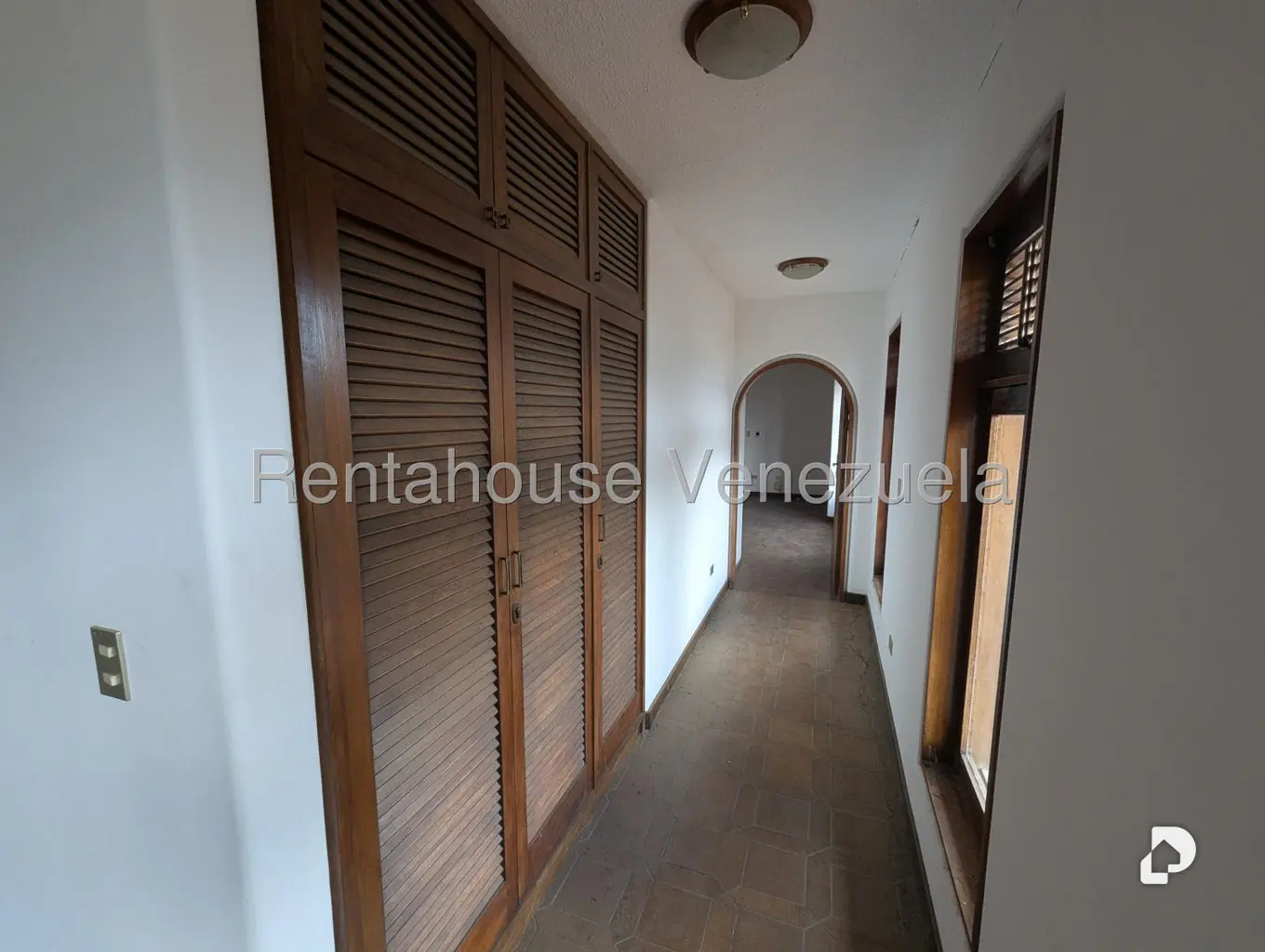 Casa en Cerro Verde, Caracas – 30