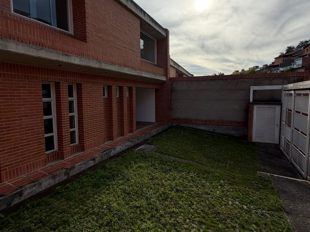 Townhouse en Alto Hatillo, Caracas - 1