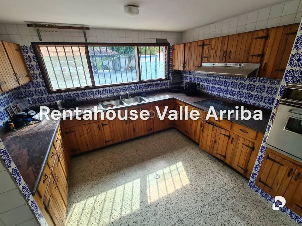 Terreno en Santa Fe Sur, Caracas – 23