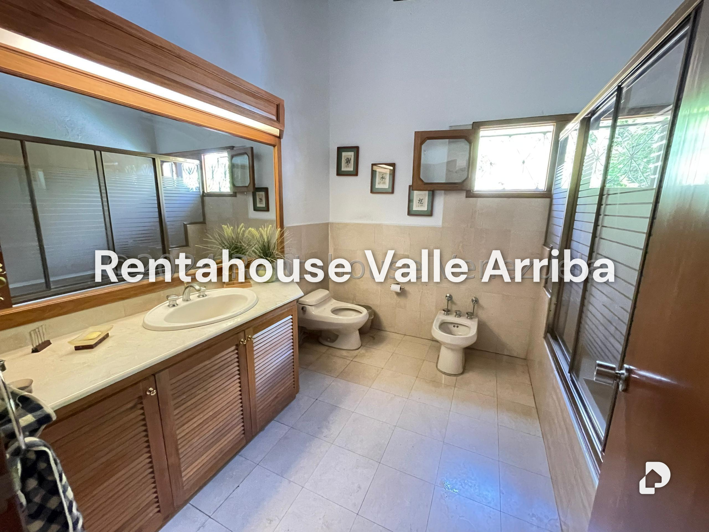 House in Colinas de Bello Monte, Caracas – 28