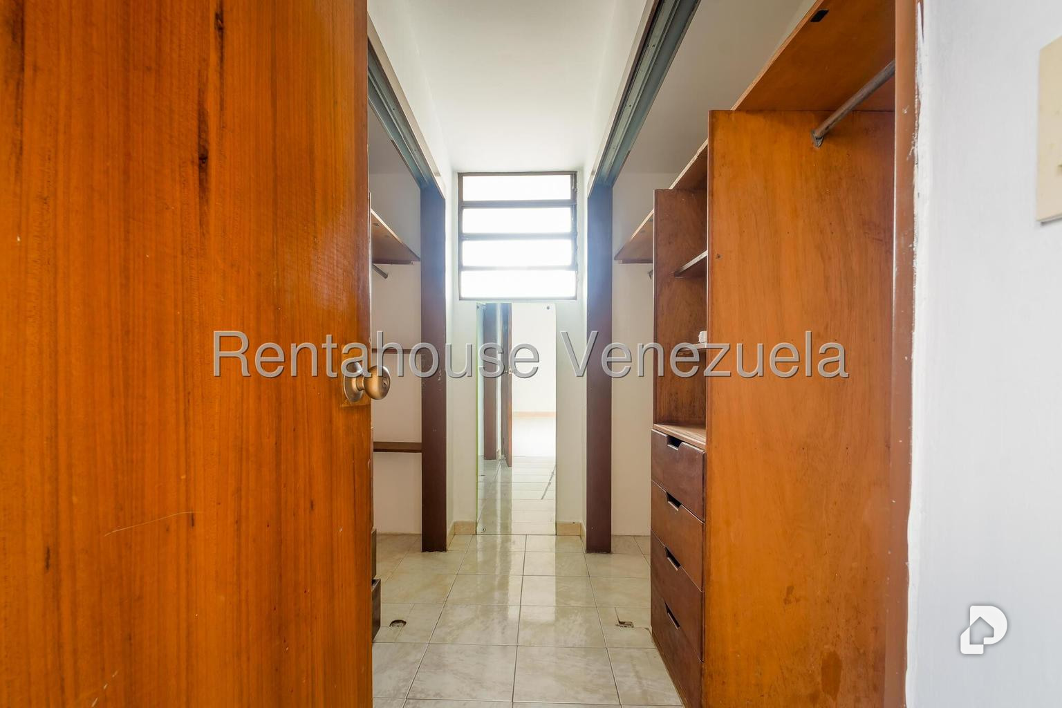 Casa en Santa Fe Norte, Caracas – 15