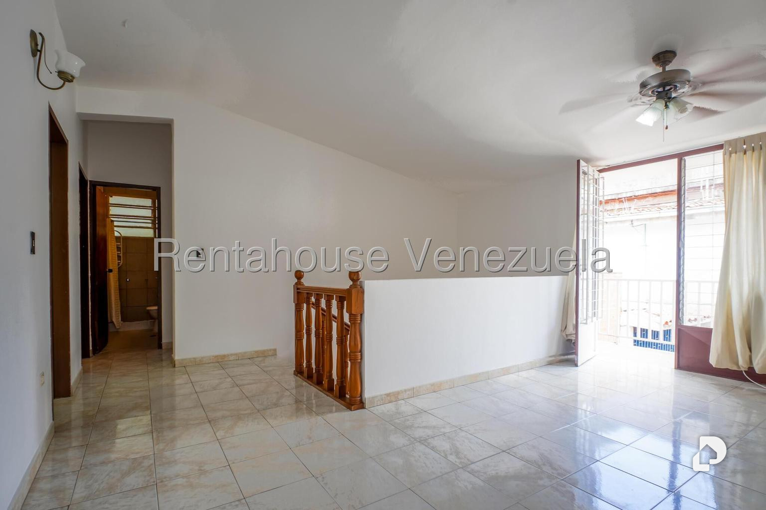 Casa en Santa Fe Norte, Caracas – 11