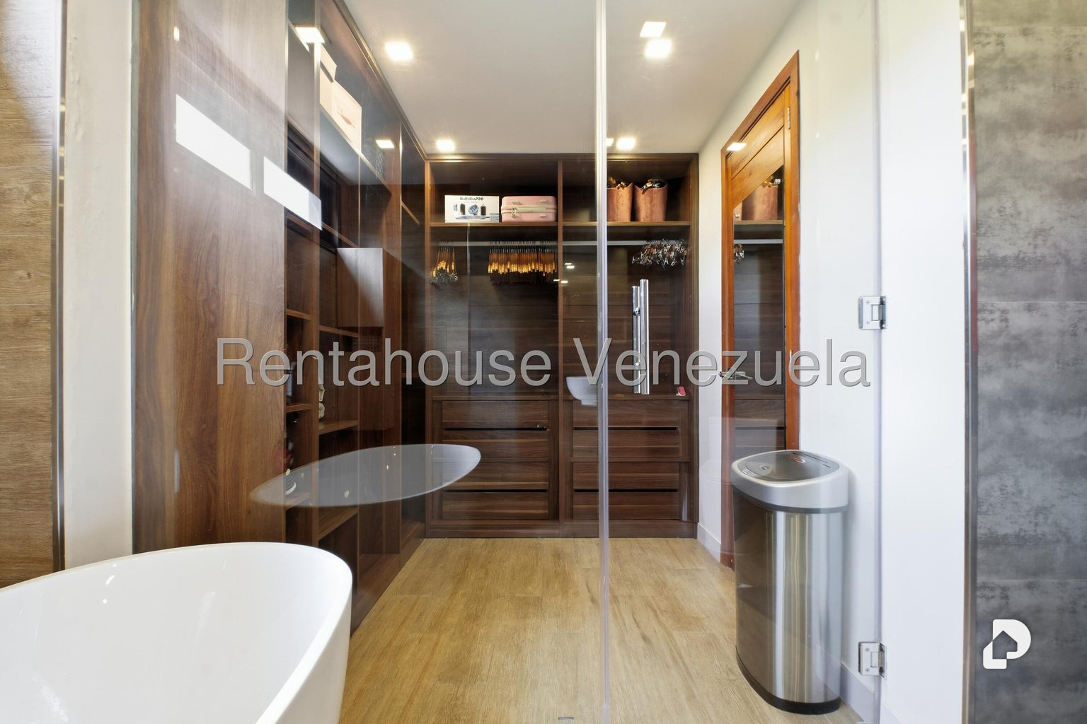 Casa en Alto Hatillo, Caracas – 27