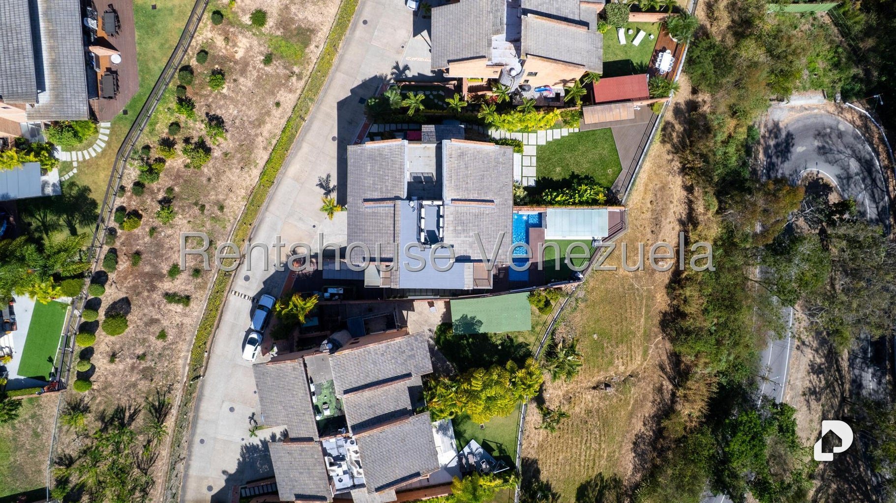 Casa en Alto Hatillo, Caracas – 30