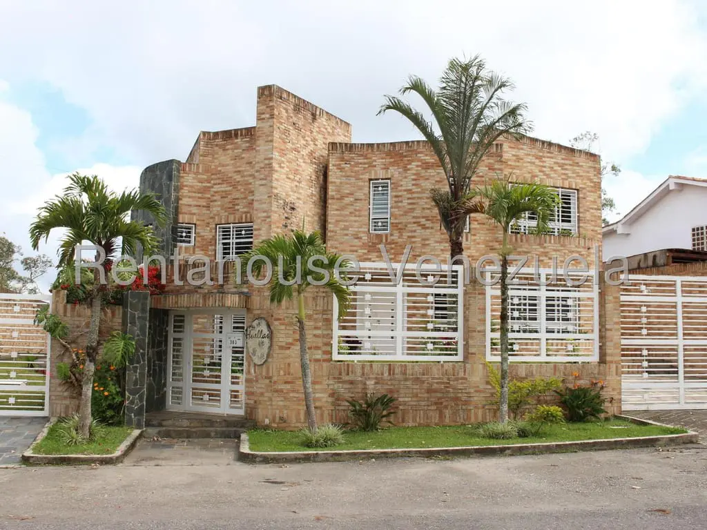 Casa en Club de Campo, San Antonio de Los Altos - 1