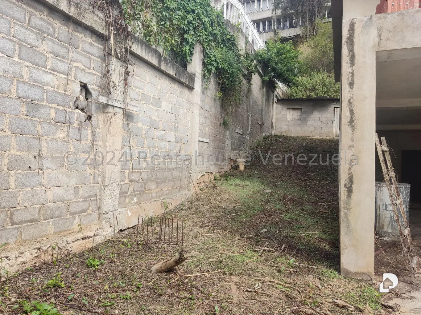 Casa en Prados del Este, Caracas – 13