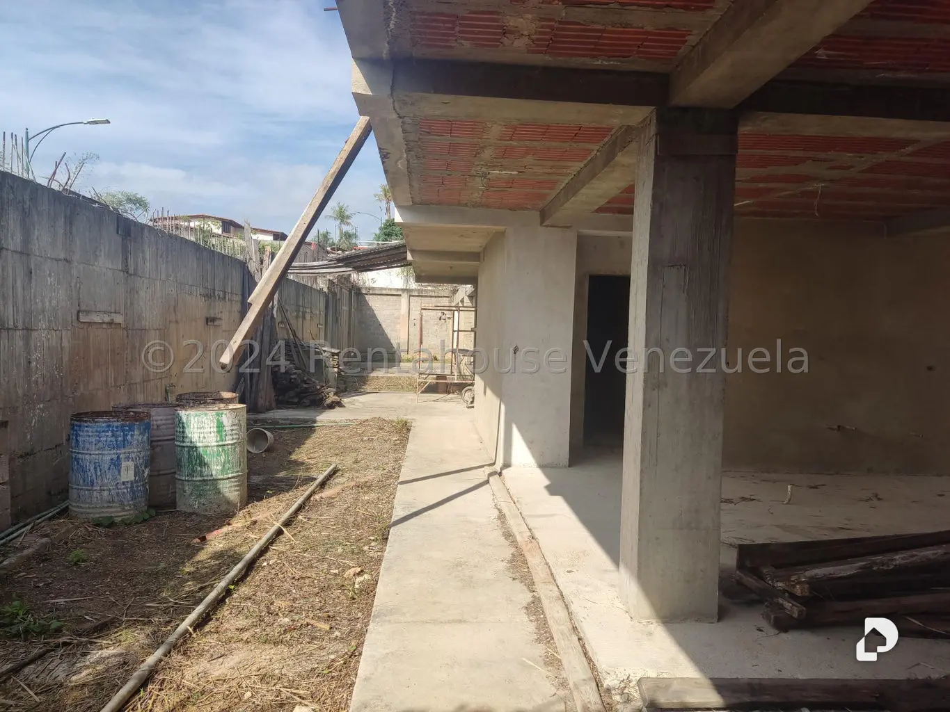 Casa en Prados del Este, Caracas – 11