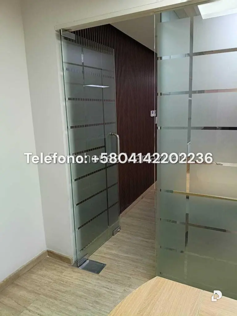 Local comercial en El Rosal, Caracas – 3