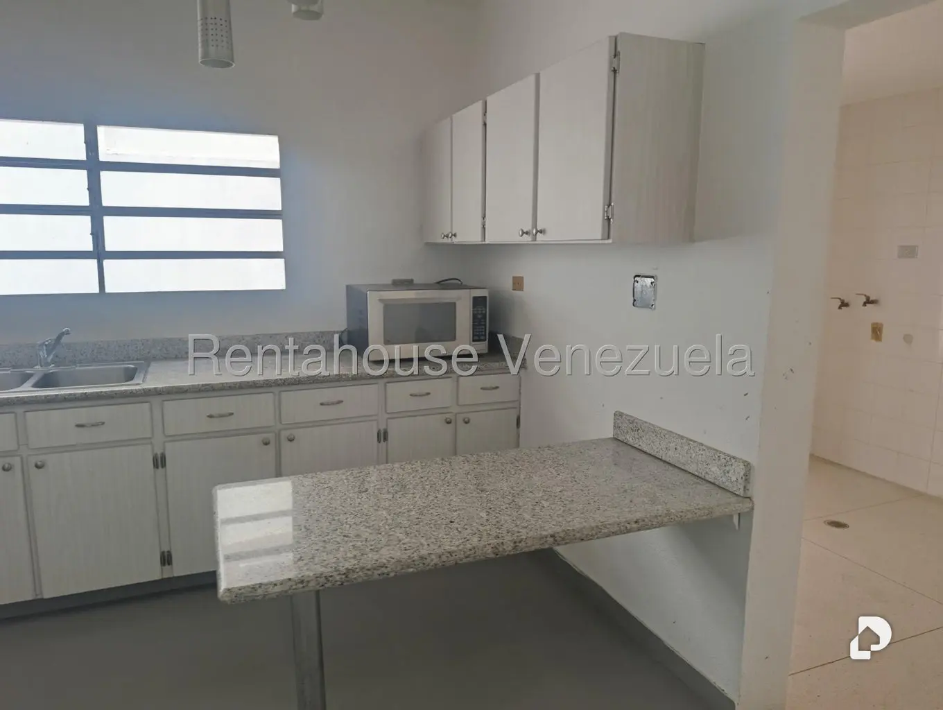 Casa en Prados del Este, Caracas – 15