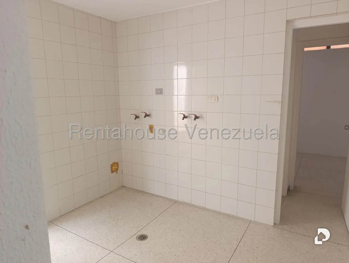 Casa en Prados del Este, Caracas – 20