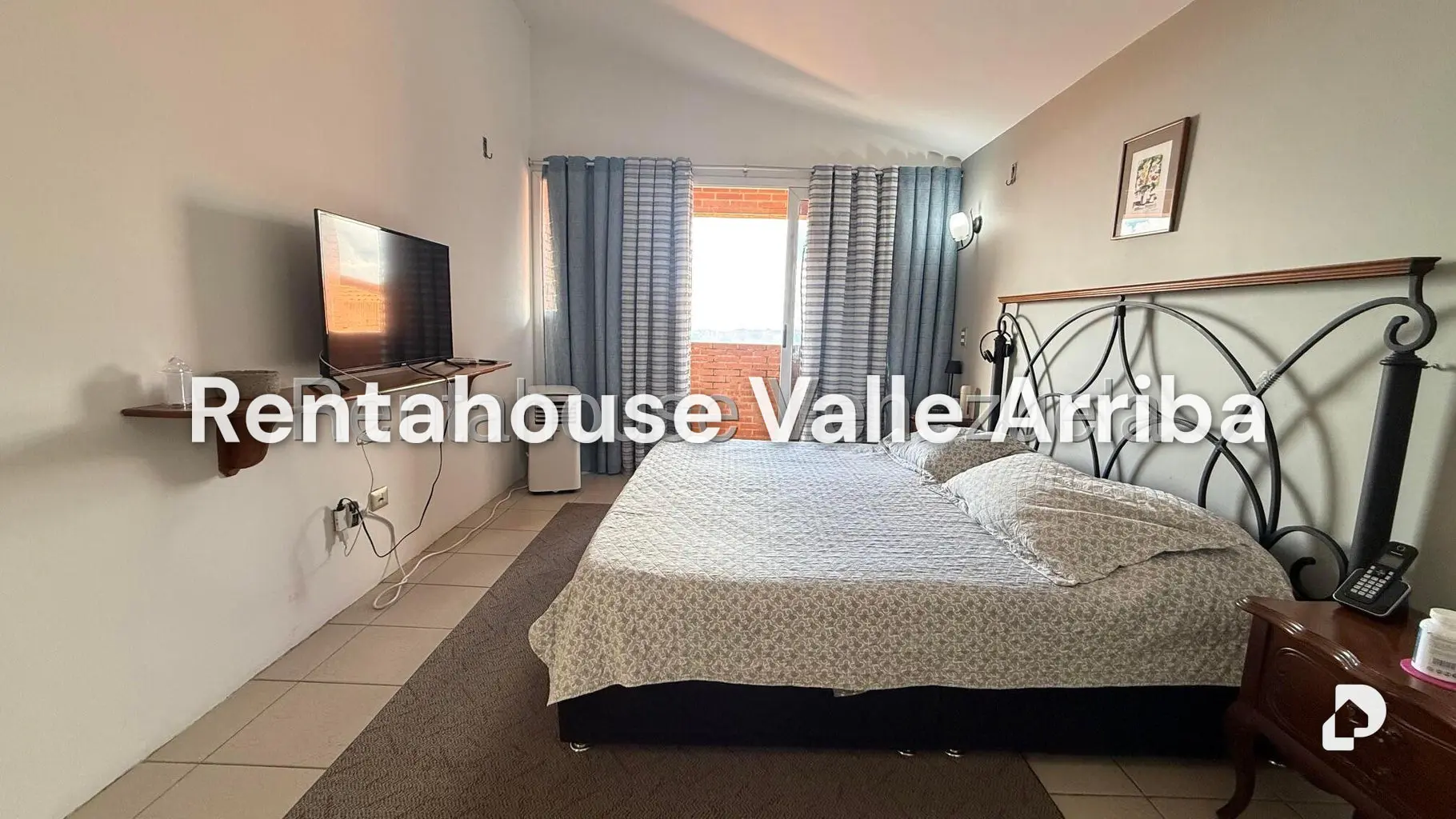 House in Loma Linda, Caracas – 21