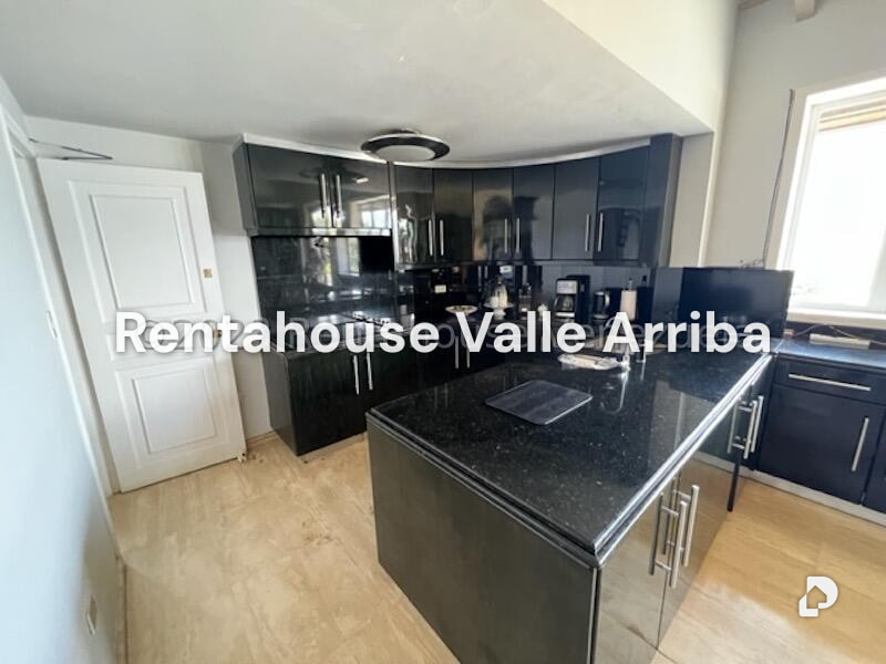 Casa en Alto Hatillo, Caracas – 21