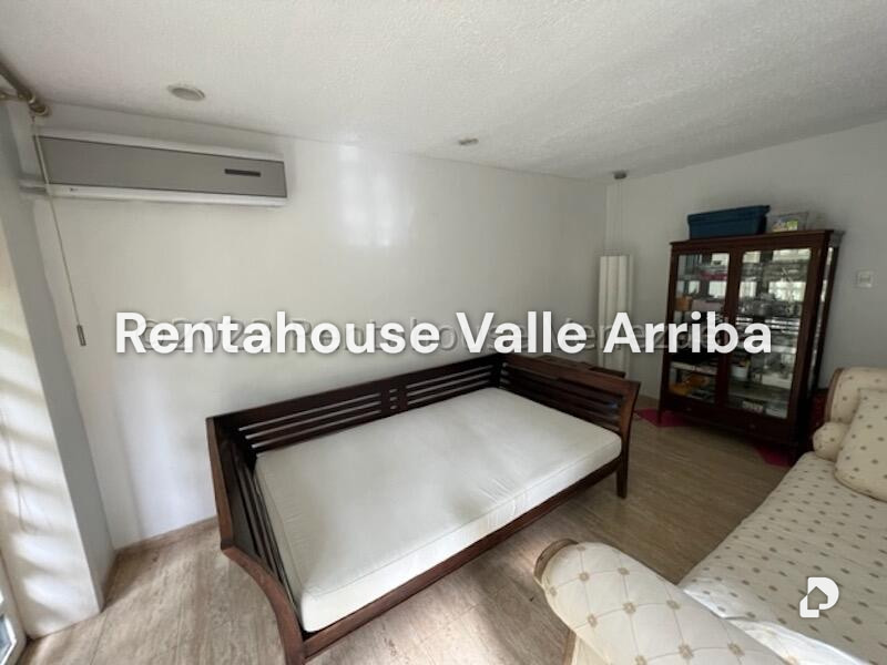 Casa en Alto Hatillo, Caracas – 26