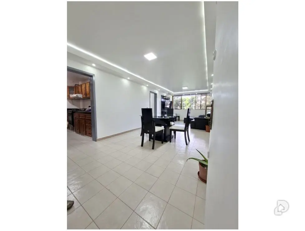 Apartamento en La Rosaleda, Altos Mirandinos – 8