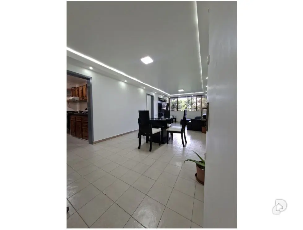 Apartamento en La Rosaleda, Altos Mirandinos – 9