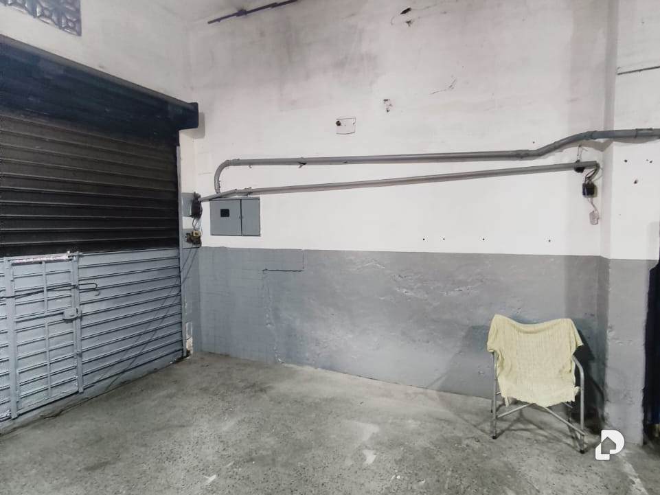 Local comercial en Av. Fuerzas Armadas, Caracas – 3