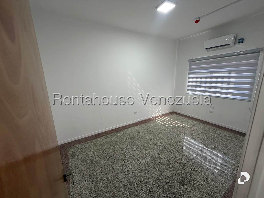 Local comercial en Santa Mónica, Caracas – 5