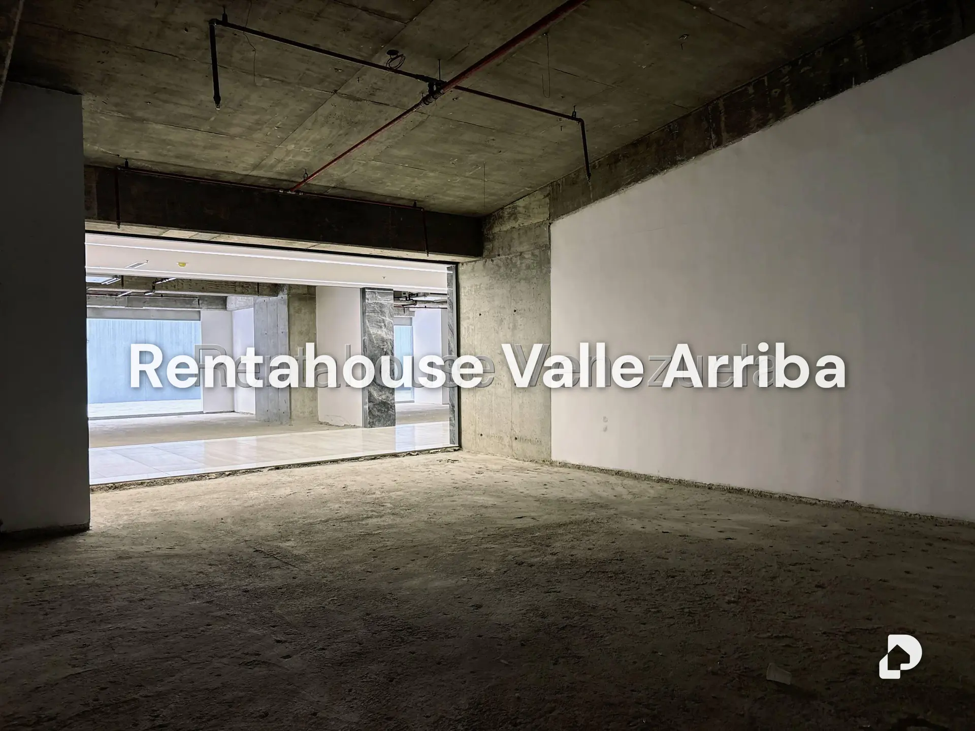 Local comercial en Campo Alegre, Caracas – 29
