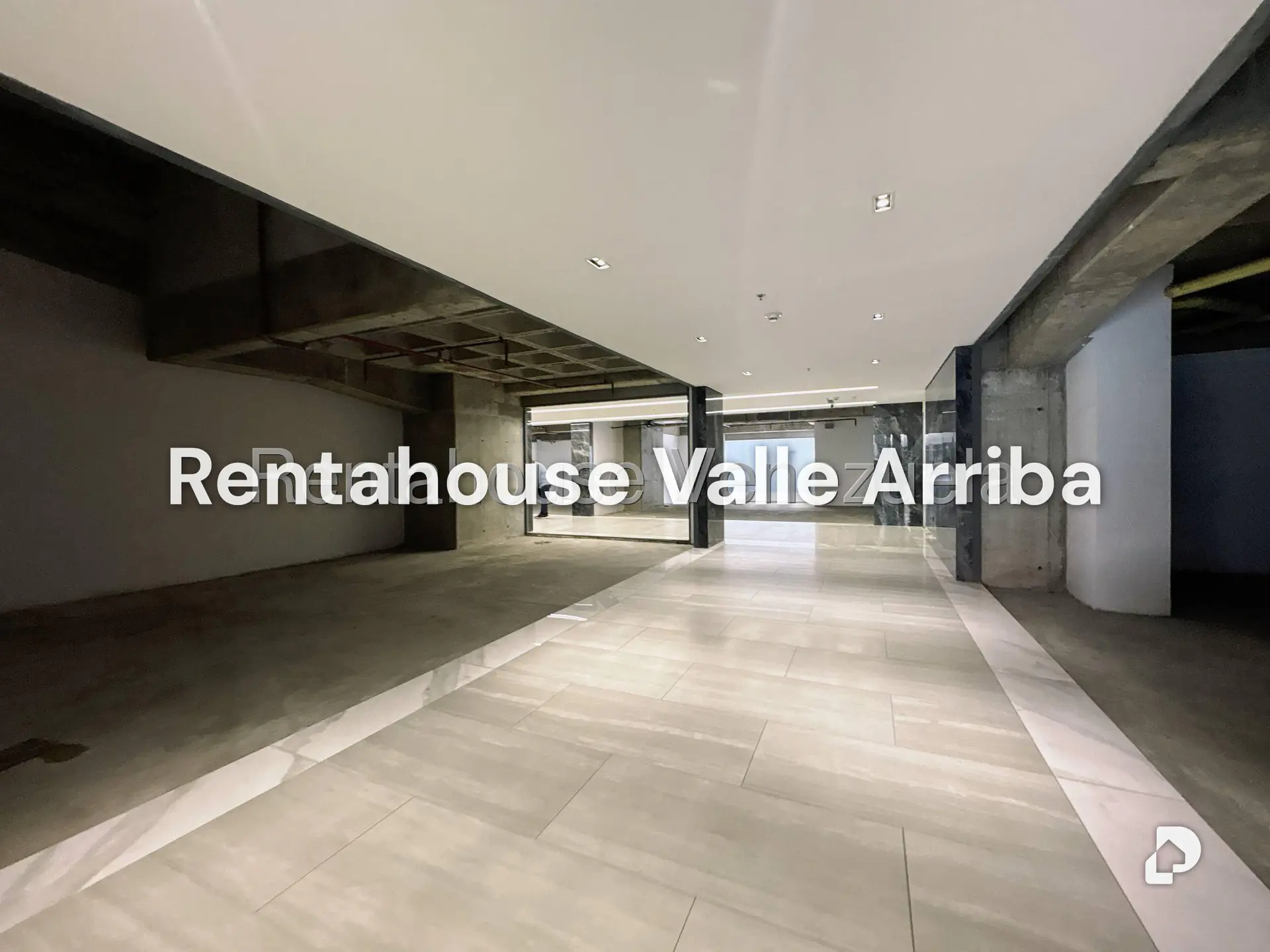 Local comercial en Campo Alegre, Caracas – 11